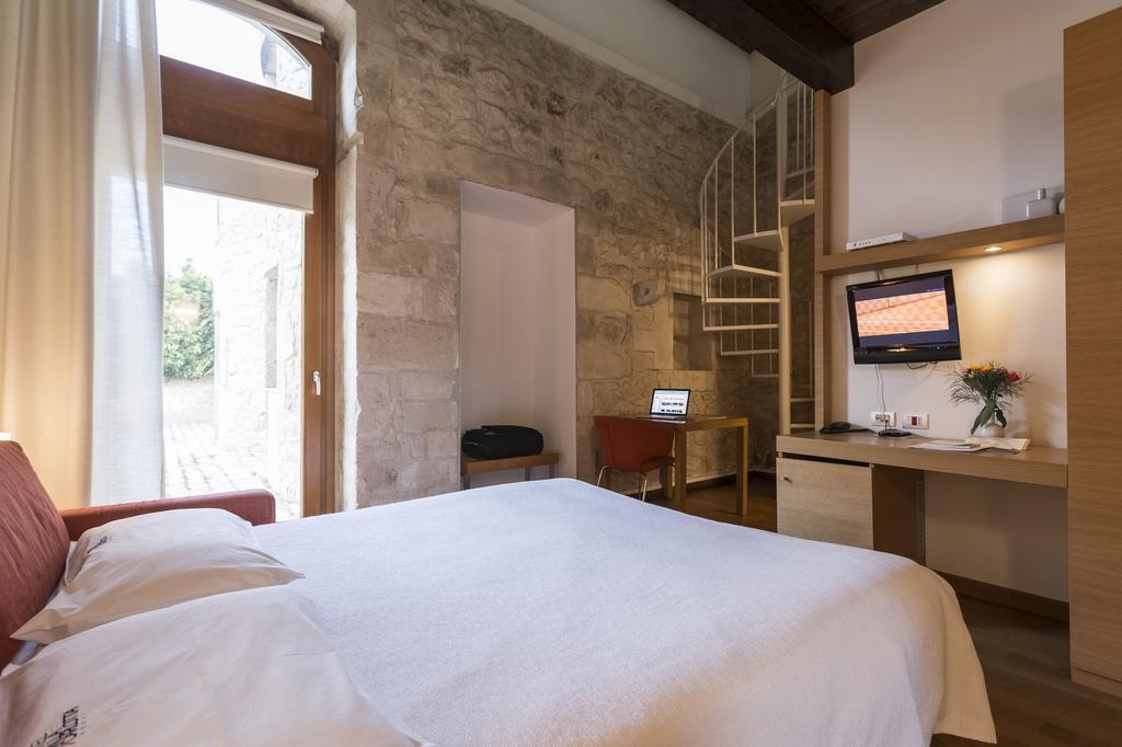 Hotel Villa Carlotta Ragusa Dış mekan fotoğraf